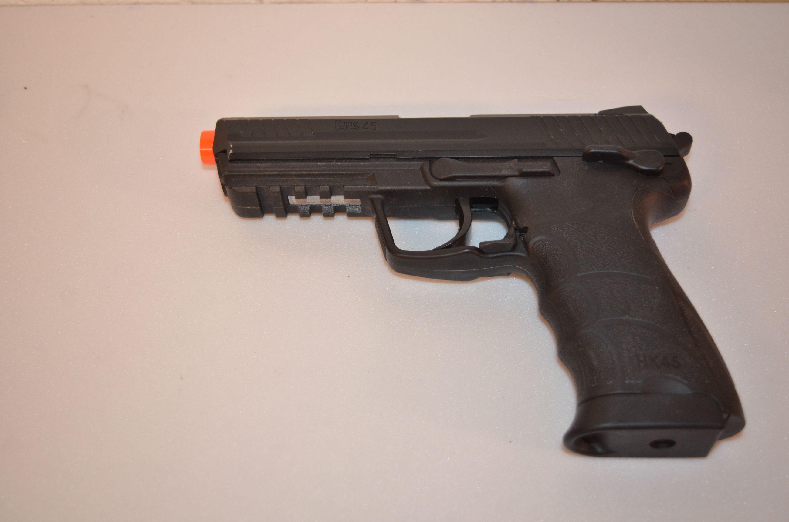 Photo of HECKLER & KOCH HK45 AIRSOFT PISTOL 