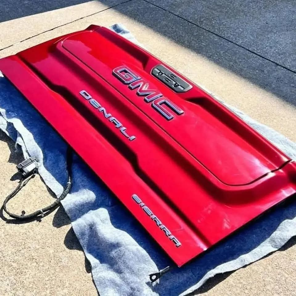 Photo of GMC tailgate available