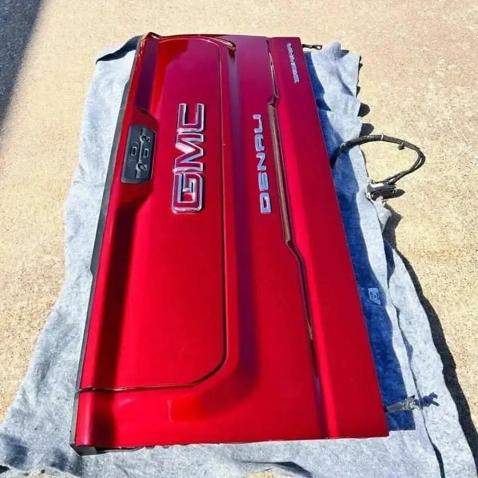 GMC tailgate available - 4 - 1779108440443_WGMC tailgate available