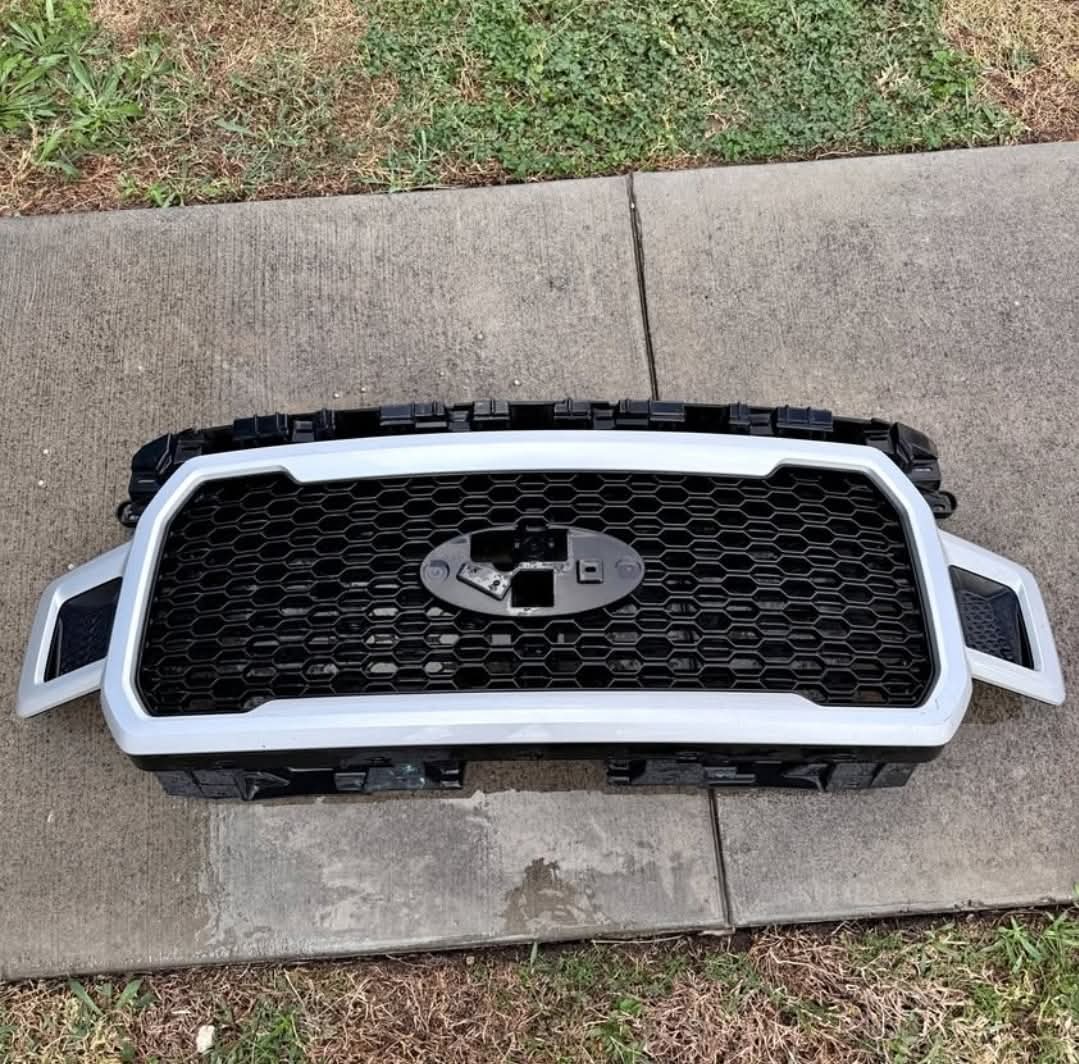 Photo of 2018–2020 Ford F‑150 Grille