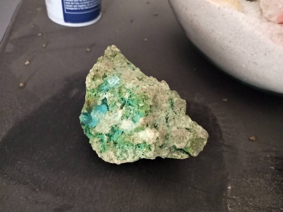 Photo of A chunk of malachite 